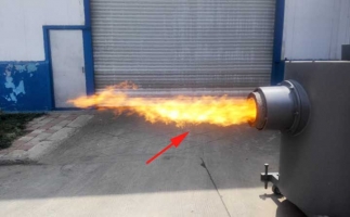 山西客戶來(lái)廠驗(yàn)收設(shè)備，生物質(zhì)燃燒機(jī)一次性點(diǎn)火成功。